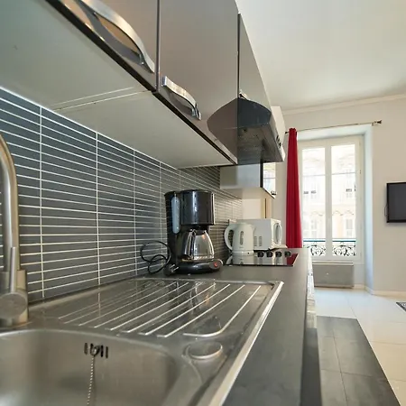 Lusso 5 Beds アパート *