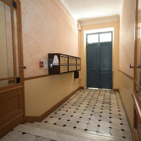 Lusso 5 Beds Appartamento