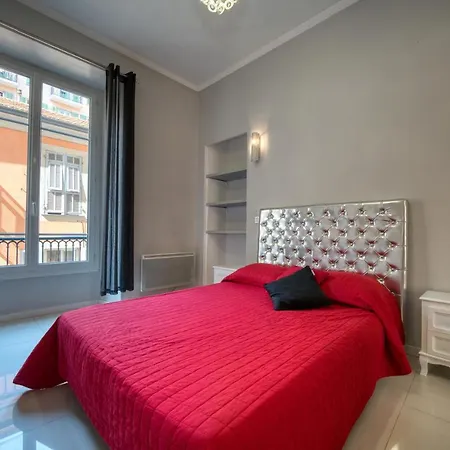 Lusso 5 Beds