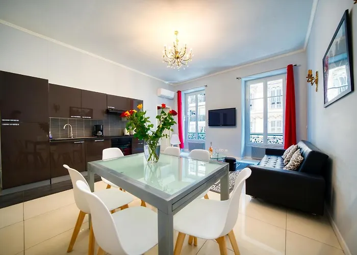 Lusso 5 Beds