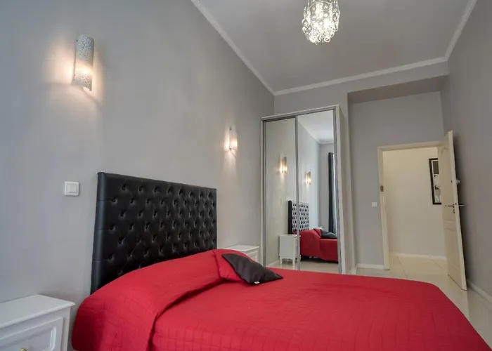 Lusso 5 Beds * نيس