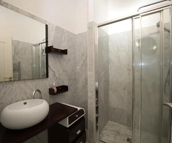 Lusso 5 Beds