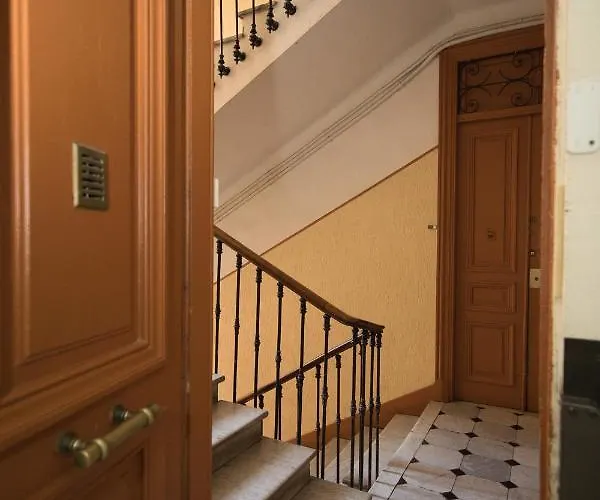 Lusso 5 Beds