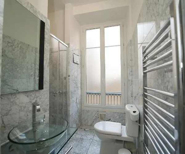 Lusso 5 Beds شقة نيس