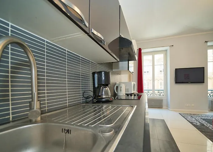 Lusso 5 Beds شقة *