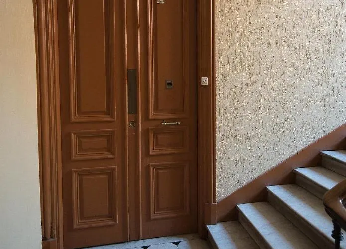 Lusso 5 Beds * نيس