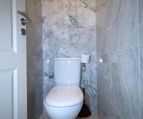 Lusso 5 Beds