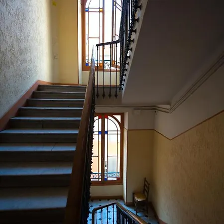 Lusso 5 Beds Apartament