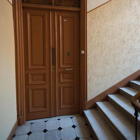 Lusso 5 Beds * Nicea